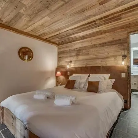 1850 Center - Ski-in Ski-out Courchevel